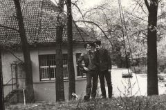 r27-1-578